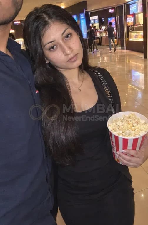 Girlfriend experience in Mumbai, a girl with popcorn at a mall cinema with her date