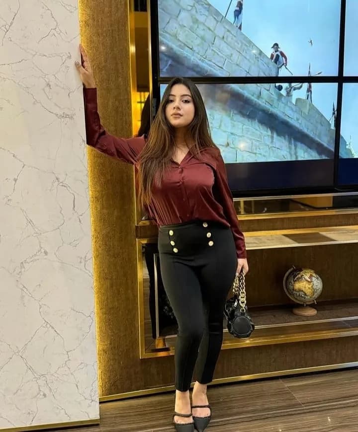 Ananya, 27, BKC, Mumbai
